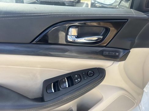 Used 2023 Nissan Maxima Platinum w/ Sport Mat Group FWD image 20