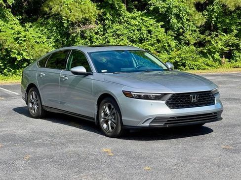 Used 2023 Honda Accord EX-L image 11
