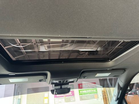 Used 2025 Chevrolet Silverado 3500 High Country w/ Midnight Edition image 17