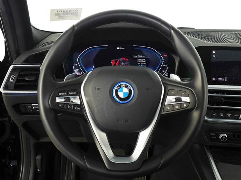 Used 2022 BMW 330e w/ Driving Assistance Package image 27