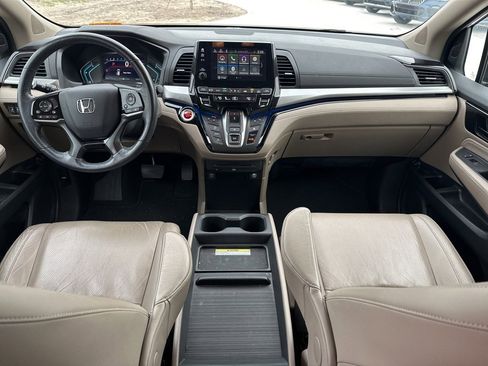 Used 2018 Honda Odyssey Elite image 12