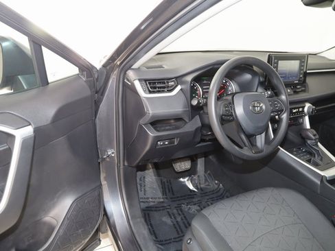 Used 2021 Toyota RAV4 XLE image 42