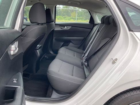 Used 2019 Kia Forte LXS FWD image 18