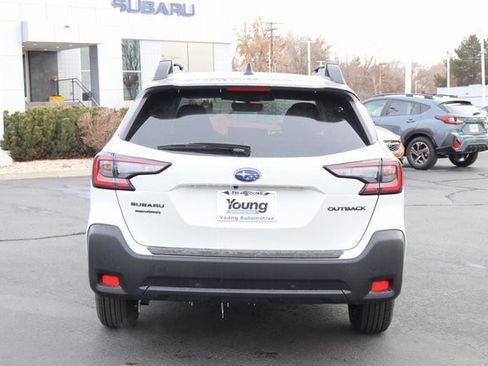 Used 2025 Subaru Outback Onyx Edition image 4