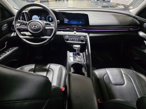 Certified 2024 Hyundai Elantra Limited image 18
