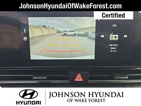 Certified 2025 Hyundai Elantra SEL image 31