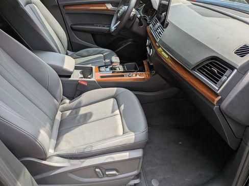 Used 2023 Audi Q5 2.0T Premium w/ Convenience Package AWD/4WD image 34
