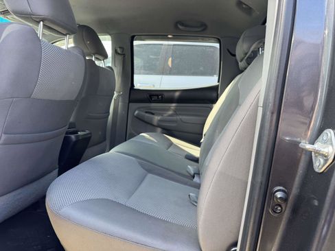 Used 2015 Toyota Tacoma 4x4 Double Cab w/ TRD Off-Road Package image 8