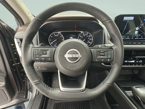 Used 2023 Nissan Rogue SL w/ SL Premium Package AWD/4WD image 16