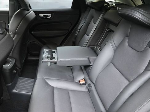 Certified 2025 Volvo XC60 T8 Plus w/ Protection Package Premier AWD/4WD image 20