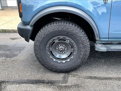 Used 2025 Ford Bronco 2-Door w/ Sasquatch Package AWD/4WD image 4