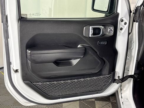 Used 2021 Jeep Gladiator Sport AWD/4WD image 10
