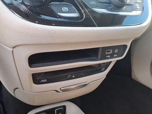 Certified 2020 Chrysler Pacifica Limited FWD image 19