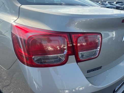 Used 2013 Chevrolet Malibu LS FWD image 10