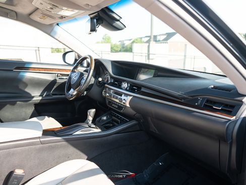 Used 2017 Lexus ES 350 w/ Luxury Package FWD image 15