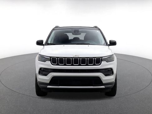 Used 2025 Jeep Compass Limited AWD/4WD image 2