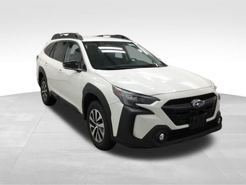 Used 2023 Subaru Outback Premium AWD/4WD image 3