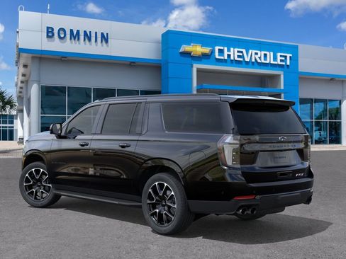 New 2026 Chevrolet Suburban RST RWD image 4