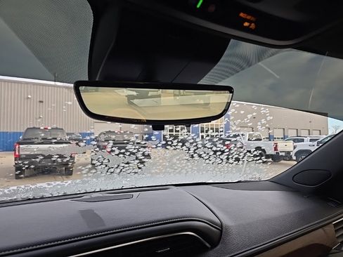 Used 2024 GMC Yukon XL Denali Ultimate image 25