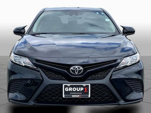 Used 2020 Toyota Camry SE FWD image 4