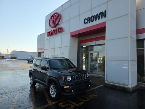 Used 2022 Jeep Renegade Latitude image 1