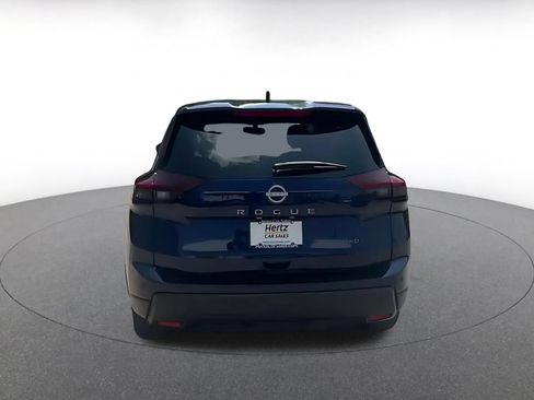 Used 2026 Nissan Rogue SV AWD/4WD image 10