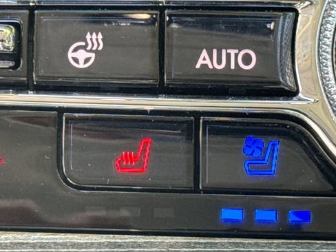 Used 2023 Lincoln Aviator Black Label Grand Touring AWD/4WD image 30