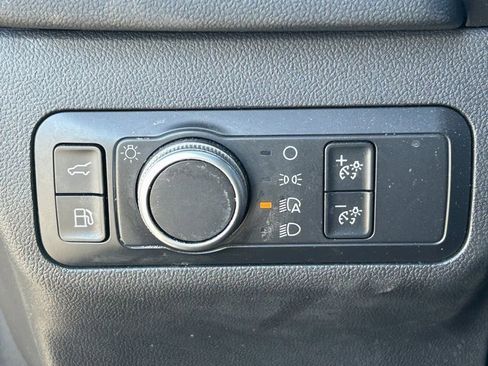 Used 2020 Ford Escape SE Sport image 23