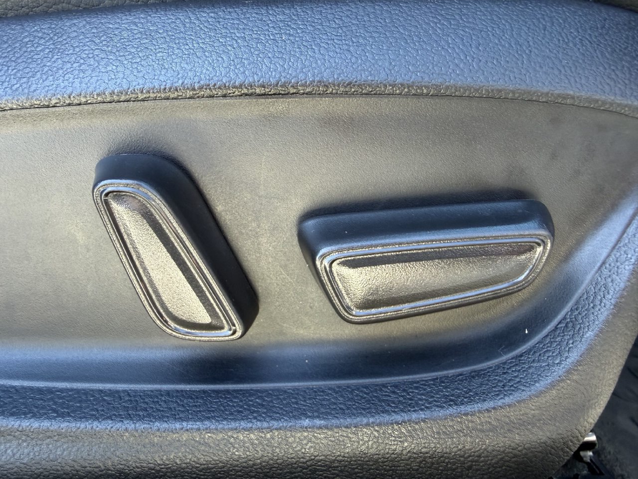 Used 2024 Toyota Camry XSE FWD image 25