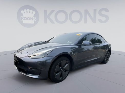Used 2021 Tesla Model 3 Standard Range Plus RWD image 1