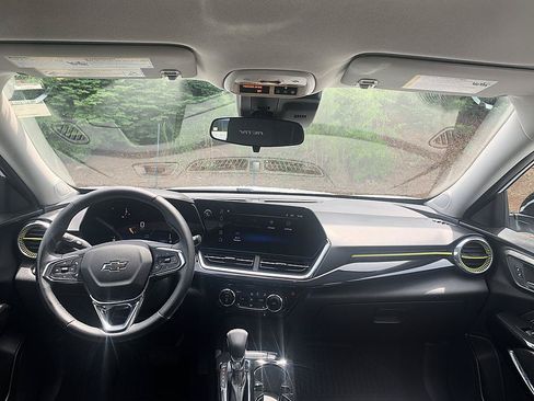 Used 2026 Chevrolet Trax ACTIV FWD image 18
