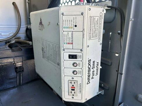 Used 2011 Ford E-250 and Econoline 250 w/ PWR Group image 15