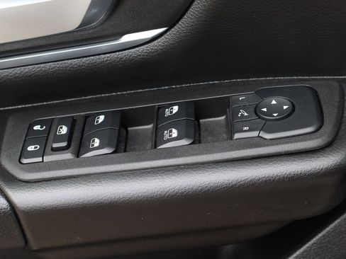 Used 2025 RAM 1500 Big Horn AWD/4WD image 19