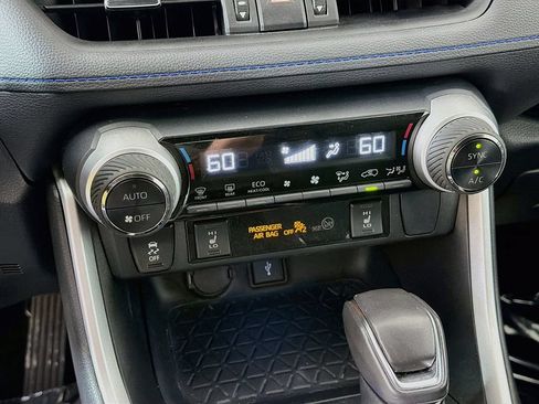 Used 2022 Toyota RAV4 XSE w/ XSE Grade Weather Package AWD/4WD image 39