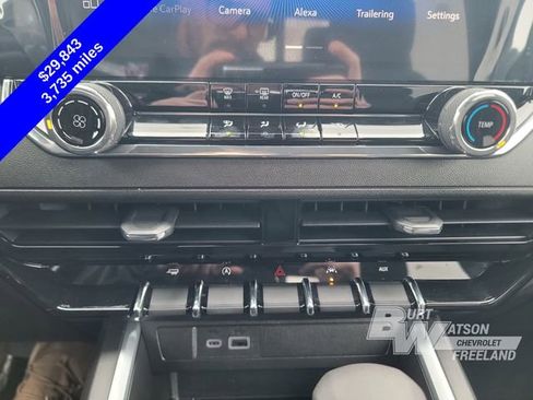 Used 2025 Chevrolet Colorado W/T w/ Advanced Trailering Package image 16