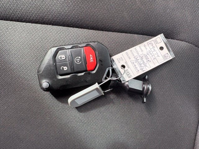 Used 2022 Jeep Wrangler Unlimited Sport AWD/4WD image 6