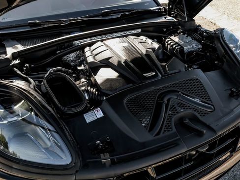 Used 2021 Porsche Macan GTS AWD/4WD image 47