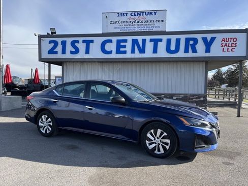 Used 2024 Nissan Altima 2.5 S image 1