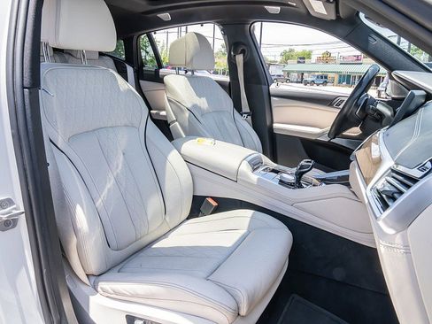 Used 2020 BMW X6 M50i w/ Executive Package AWD/4WD image 21