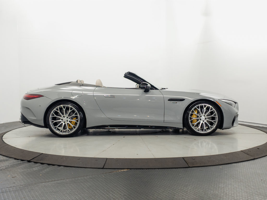 Certified 2022 Mercedes-Benz SL 63 AMG 4MATIC w/ Driver Assistance Package image 35