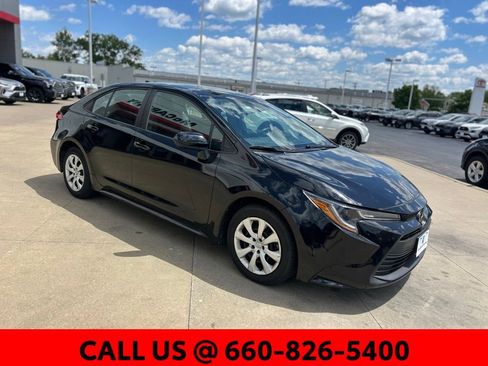 Used 2023 Toyota Corolla LE FWD image 3