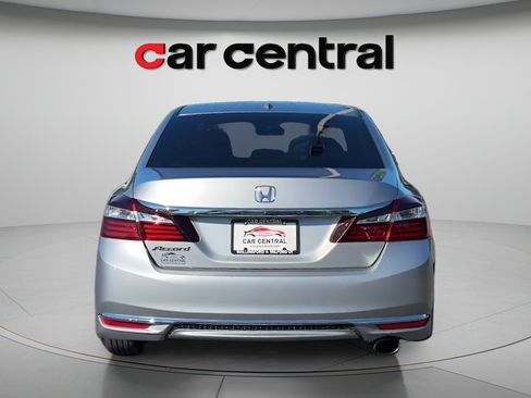 Used 2016 Honda Accord EX image 4