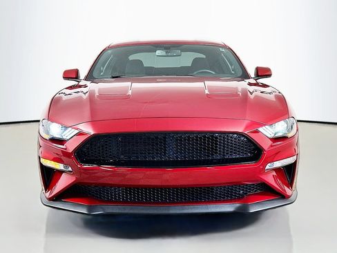 Used 2018 Ford Mustang GT RWD image 2