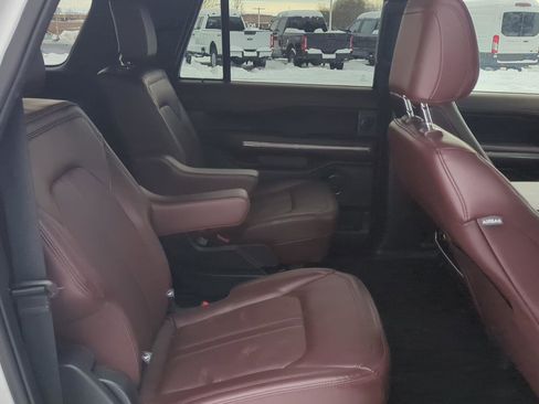 Used 2022 Ford Expedition Max Limited image 22