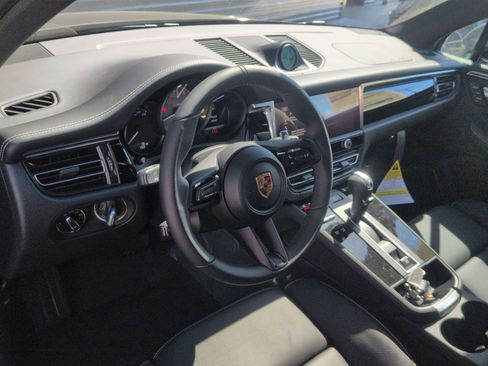 New 2026 Porsche Macan S image 4