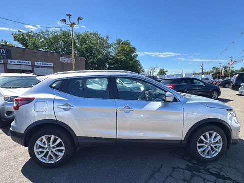Used 2022 Nissan Rogue Sport SV AWD/4WD image 4