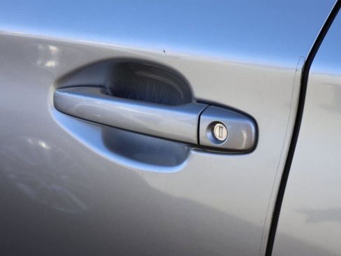 Used 2018 Subaru Outback 2.5i Limited image 22