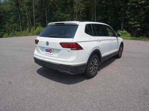 Used 2018 Volkswagen Tiguan SE w/ Panoramic Sunroof Package FWD image 20