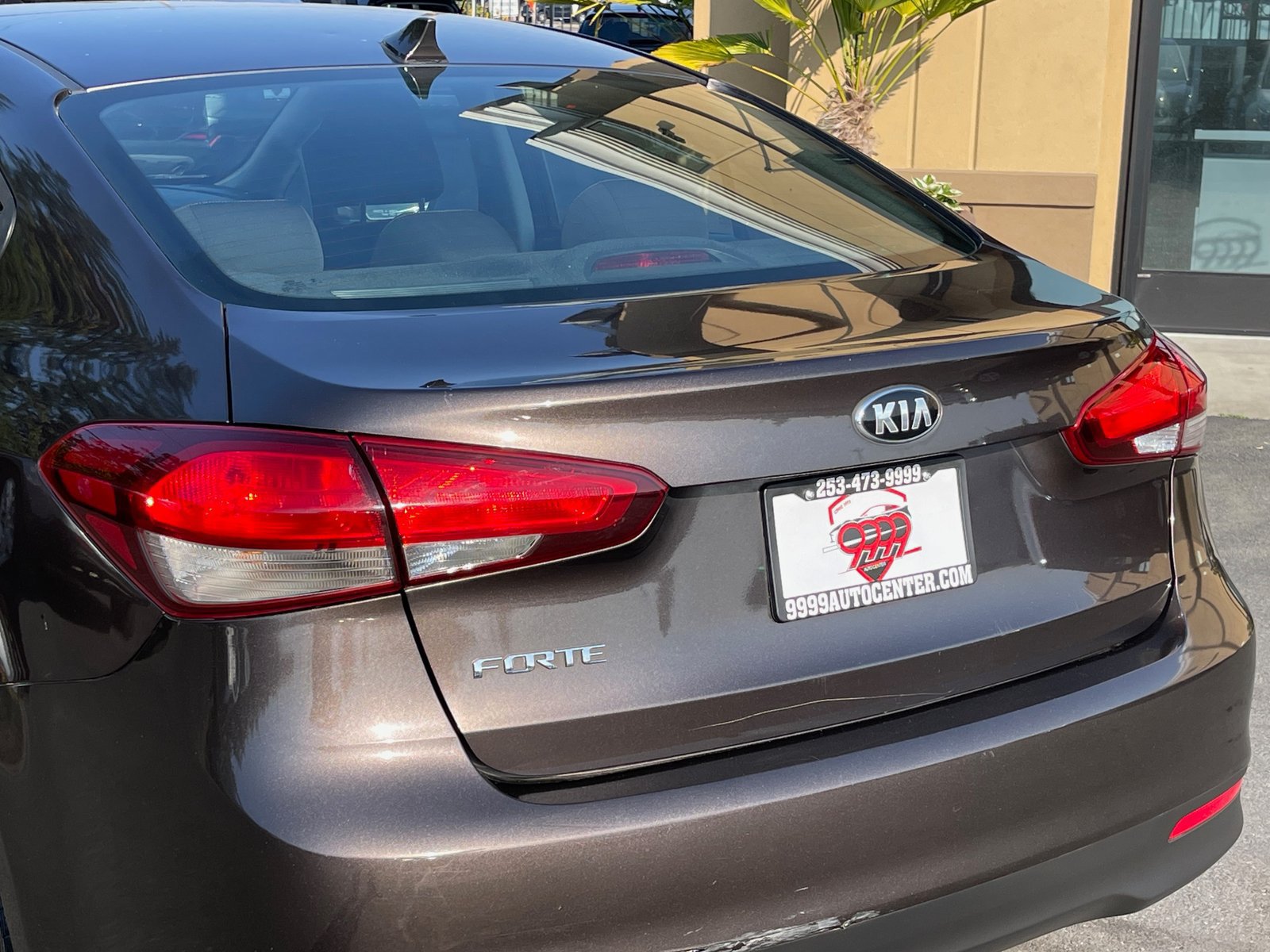 Used 2017 Kia Forte LX FWD image 6