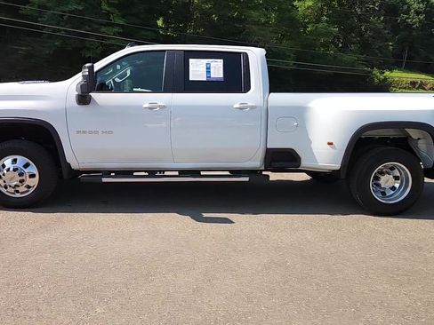 Used 2025 Chevrolet Silverado 3500 LT w/ Safety Package AWD/4WD image 5